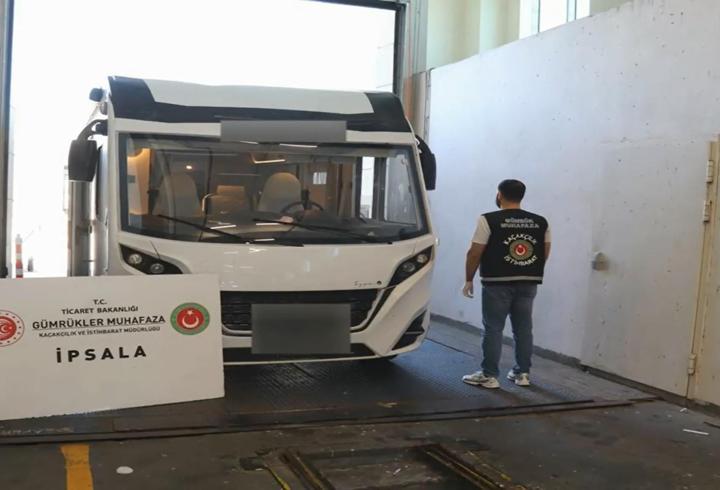 Edirne İpsala Gümrük Kapısı'nda 387 kilo uyuşturucu ele geçirildi