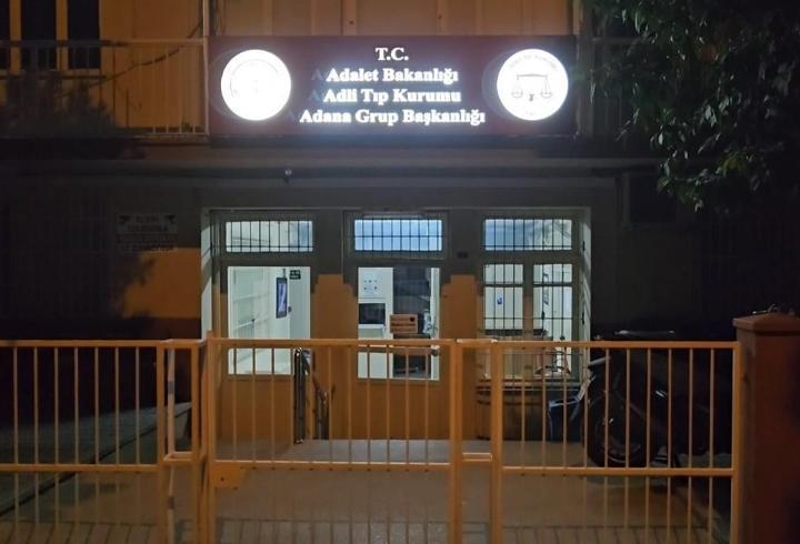 Adana'da otoyol kenarında erkek cesedi bulundu