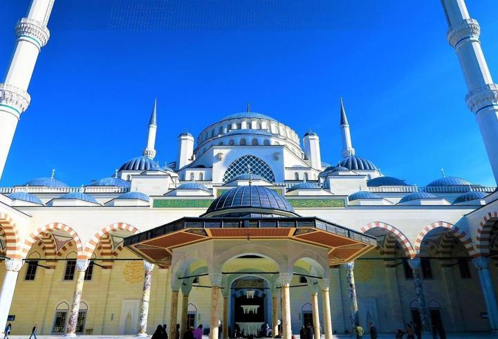 CUMA NAMAZI SAATLERİ 11 EYLÜL 2026: Cuma Namazı Saat Kaçta? İşte Diyanet'e Göre İstanbul, Ankara, İzmir İl İl Cuma Saatleri...