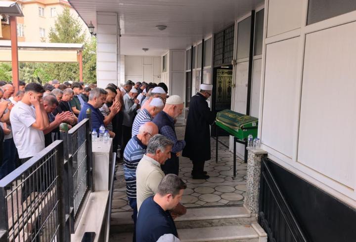 TIR ile motosikletin çarpıştığı kazada ölen 2 kişi toprağa verildi
