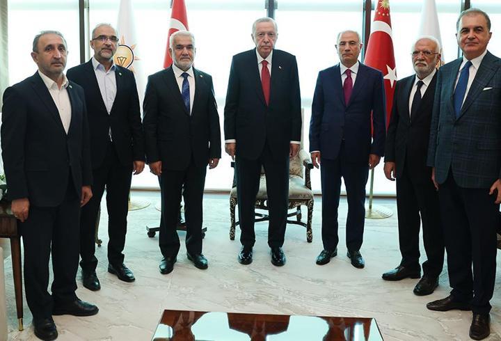 Cumhurbaşkanı Erdoğan, HÜDAPAR Genel Başkanı'nı kabul etti