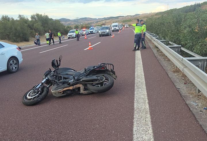 Kamyona arkadan çarpan motosikletin sürücü hayatını kaybetti