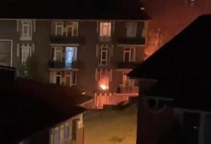 Yangında, 2 öğrenci dumandan etkilendi