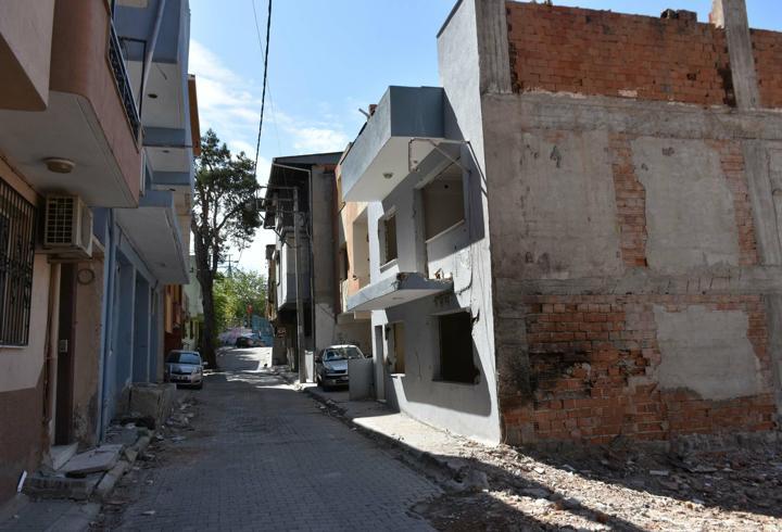 Tünel inşaatı nedeniyle tahliye ve yıkımlar, esnafın işlerini durma noktasına getirdi
