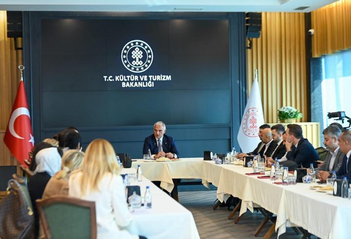 Bakan Ersoy açıkladı: Ayasofya'nın altında 9 km'lik tünelden söz ediliyor! Bu alanlar ziyarete açılabilir