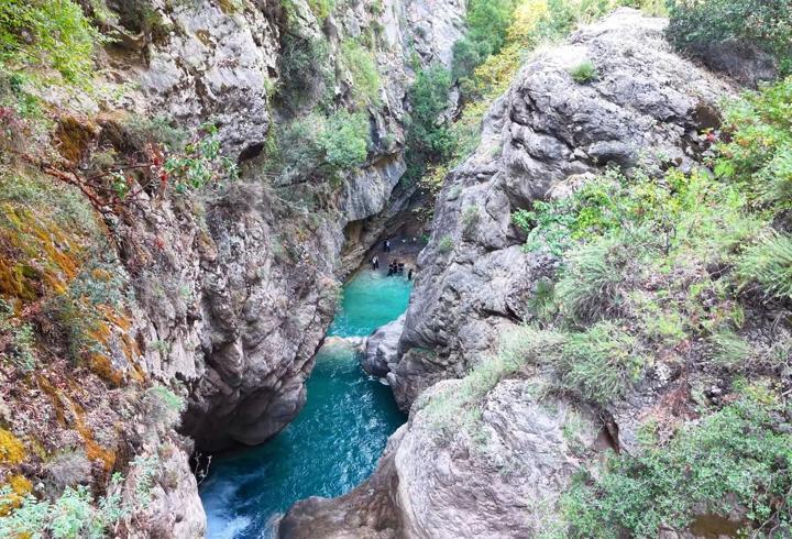 Vali Serdengeçti ve Başkan Çenet’ten Sarısu Kanyonu’nda doğa gezisi