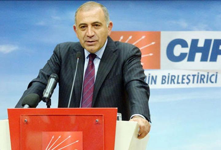 Gürsel Tekin’in görevine son verildi
