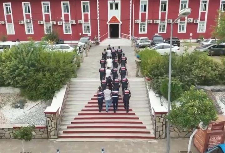 Üreticileri dolandıran şüphelilere 3 ilde operasyon; 6 gözaltı