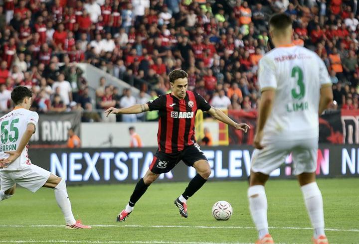 Alanyaspor, Çorum FK deplasmanında güldü