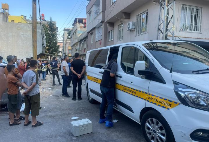 Eşini tüfekle öldürüp, sokakta rastgele ateş açtı; 1 ölü, 3'ü çocuk 4 yaralı