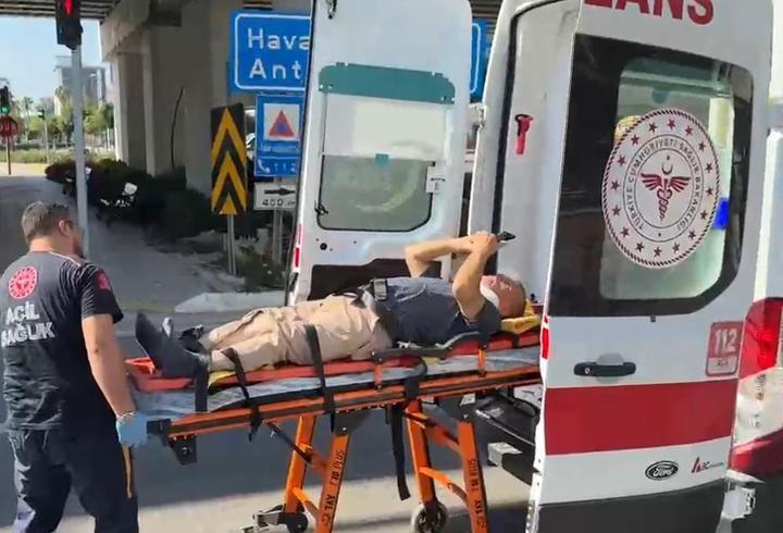 Otobüsle çarpışan motosikletin sürücüsü yaralandı