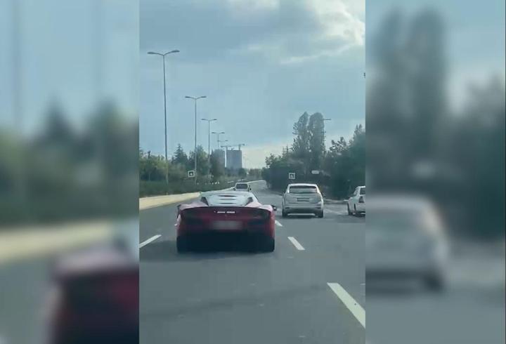 Makas atan lüks spor otomobilin sürücüsüne 90 bin lira ceza; o anlar kamerada