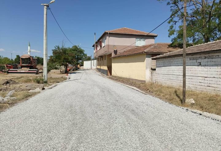 Edirne'de köylerde ulaşım altyapısının güçlendirilmesine yönelik çalışmalar sürüyor