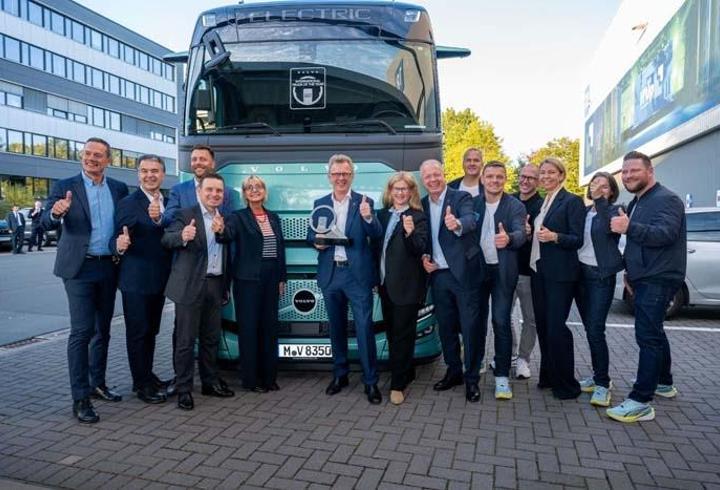Elektrikli Volvo FH "Yılın Kamyonu" seçildi