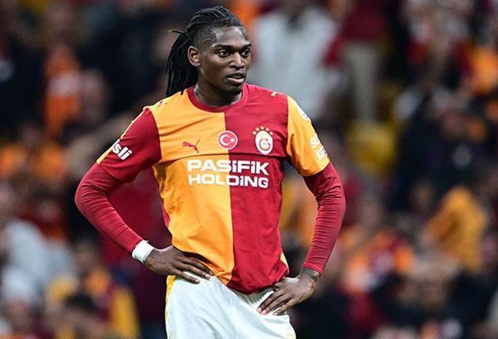 Rafael Leao'ya sert eleştiri: Sahada tatilde gibi