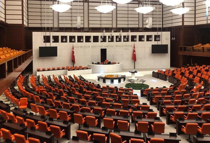 Meclis'te yeni dönem başlıyor: İlk gündem Kızılay ve nafaka düzenlemesi