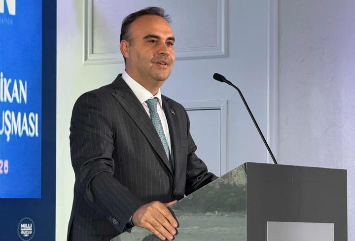 Bakan Kacır: Türk savunma sanayisi ihracat odaklı büyümeyi sürdürecek; hedef ilk 10 ülkeden biri olmak
