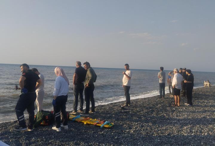 Artvin’de İran uyruklu çay işçisi denizde boğuldu