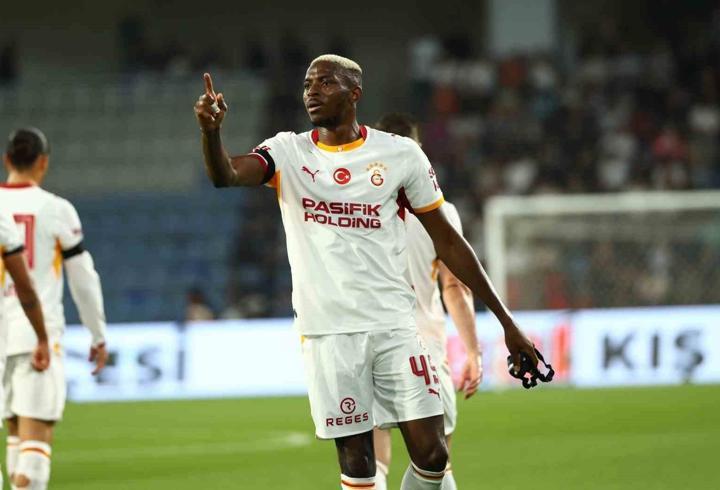 Galatasaray'a Osimhen'den iyi haber geldi