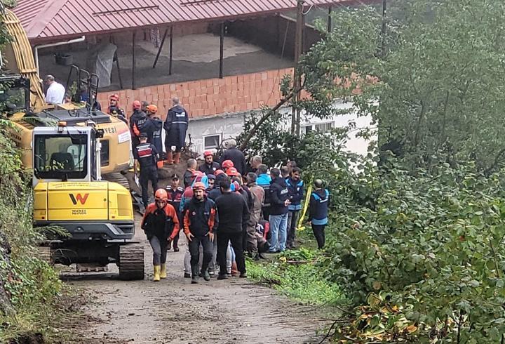 Trabzon'da heyelan: 1 kişi hayatını kaybetti