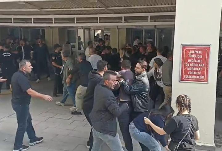 Cinayet davasında karar duruşması sonrası taraflar arasında kavga