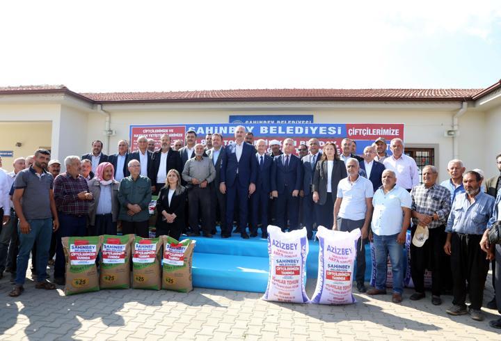 Şahinbey Belediyesi'nden çiftçilere tohum desteği
