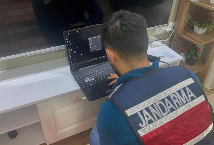 Yasa dışı sorgu paneli operasyonunda 2 gözaltı