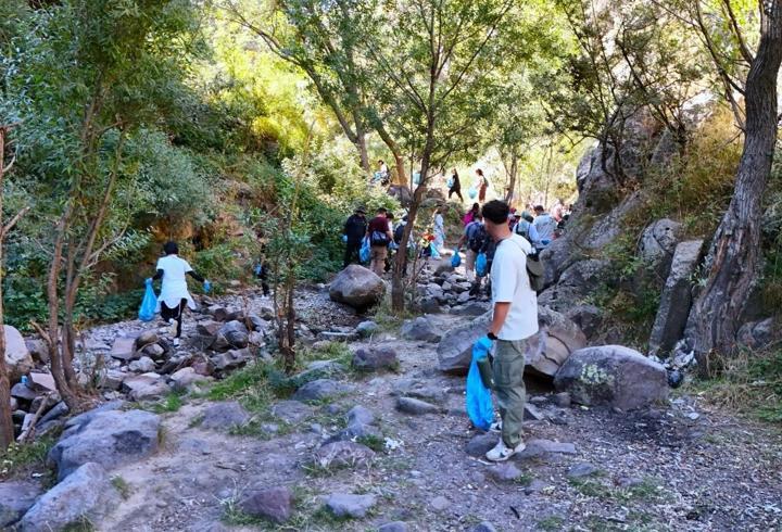 Kırlangıç Vadisi’nde spor eşliğinde çevre temizliği yapıldı