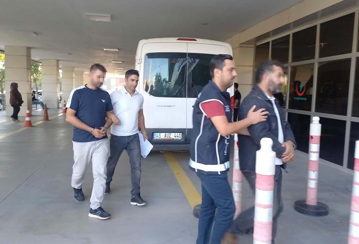 Manisa'da insan kaçakçılığı şüphelisi 2 kişi yakalandı