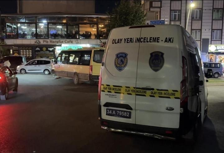 Sultangazi’de, eşiyle telefonda görüştüğünü iddia ettiği kişiyi silahla vurdu