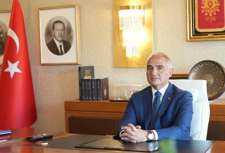 Bakan Ersoy duyurdu! İngiltere’den Türkiye’ye prestijli turizm ödülü: İlk kez verildi, Türkiye’nin oldu
