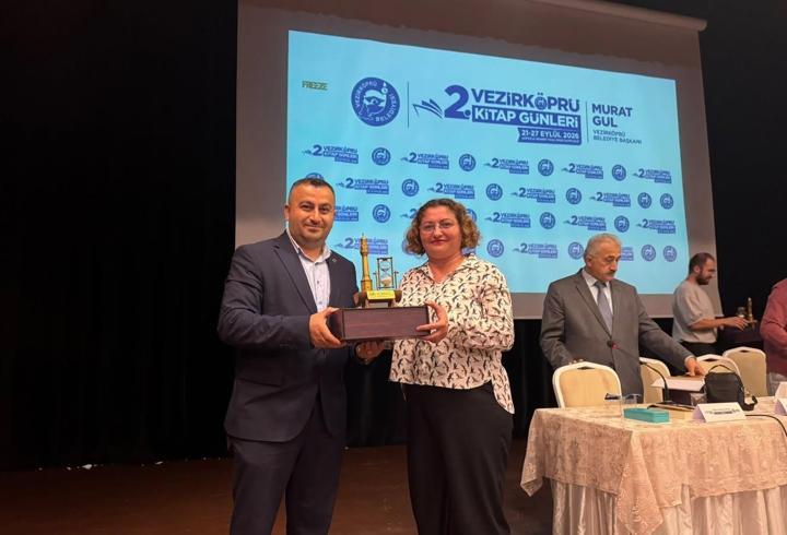 Vezirköprü'de yazarlar kitapseverlerle buluştu