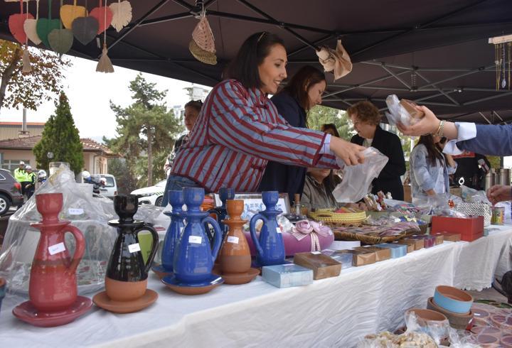 Bilecik'te Polis Eşleri Derneğinin kermesi açıldı