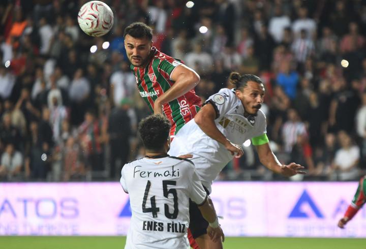 Gaziemirspor dolu dizgin