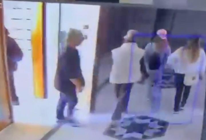 Küçükçekmece'de 12'nci kattaki daireye 'Mucize' sayesinde giremediler; şüphelilerin kediden kaçtığı anlar kamerada
