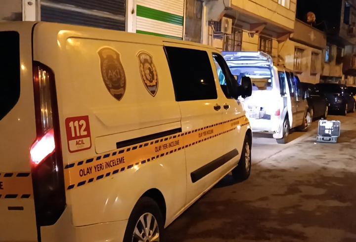 Sokak ortasında tartıştığı arkadaşını bıçakla öldürdü