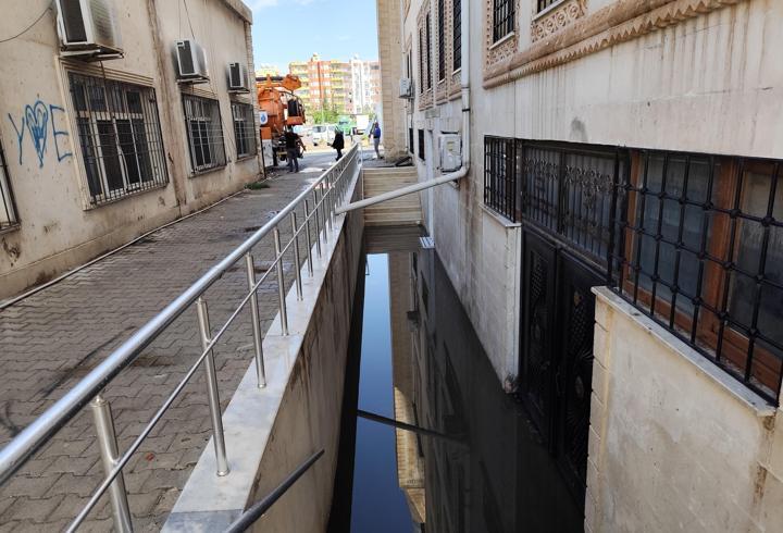 Mardin'de sağanak hayatı olumsuz etkiledi