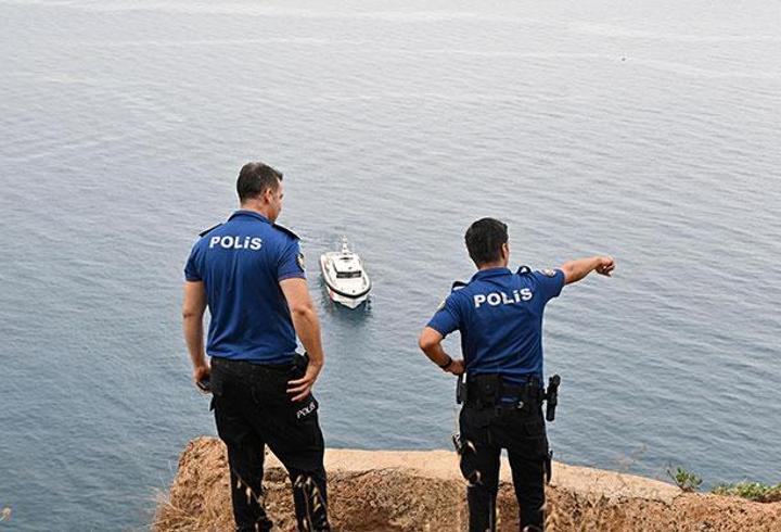 Falezlerde 'yardım edin' ihbarı ekipleri alarma geçirdi