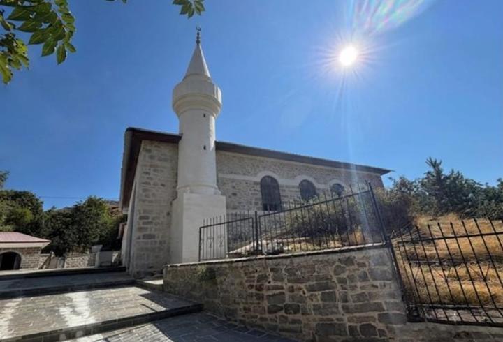 Bakan Ersoy duyurdu: Asırlık Mabetler Yeniden Cemaatiyle Buluşacak
