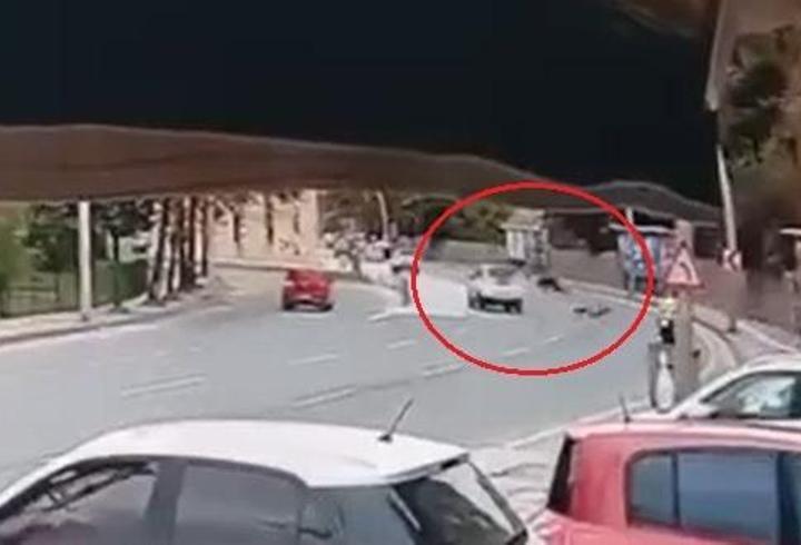 Ankara'da elektrikli bisiklet ile otomobilin çarpıştığı kaza anı kamerada