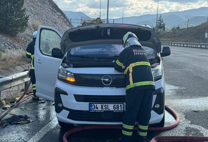Bilecik’te korkutan anlar! Ticari araç alev alev yandı