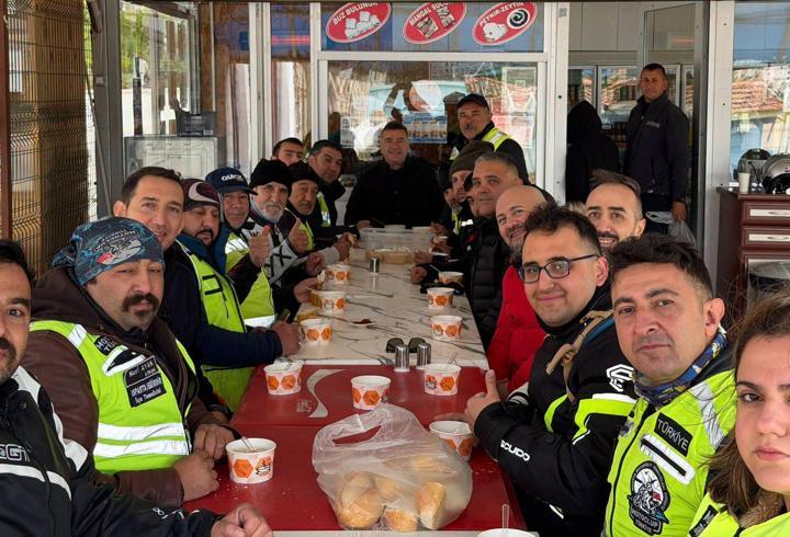Motosiklet tutkunları Eğirdir'de buluştu