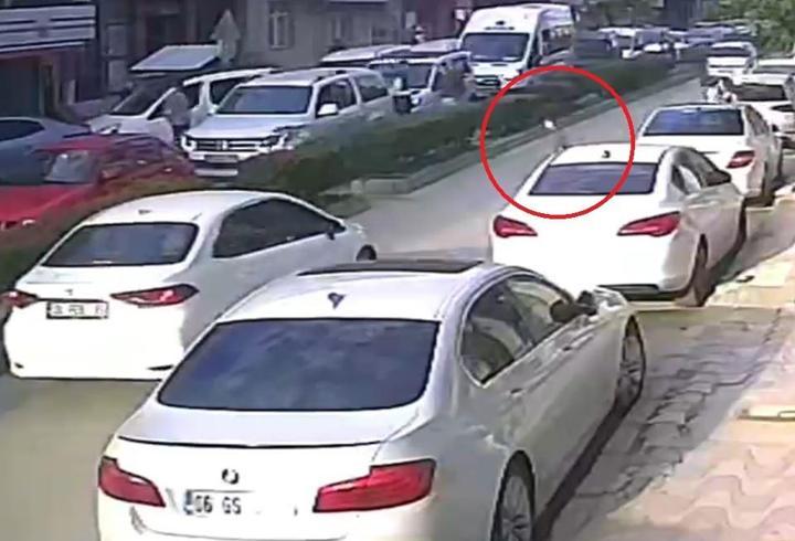 Yola çıkan çocuk, kazaya neden oldu