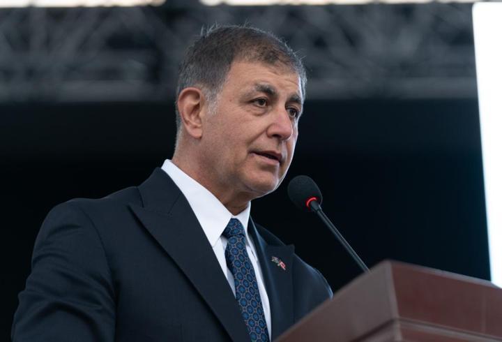 Ahmet Hakan'dan Cemil Tugay üzerinden dikkat çeken çıkış: "Onlar da dönüverdi”