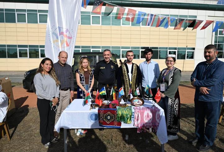 Tekirdağ'da üniversite öğrencileri topluluklarını tanıtıyor