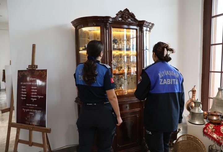 Samsun’da zabıtanın 15 yıllık antika tutkusu sergiye dönüştü