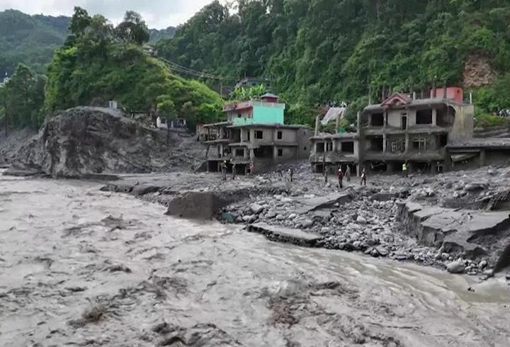 Nepal'de resmi açıklama: 6 bin 740 ölü