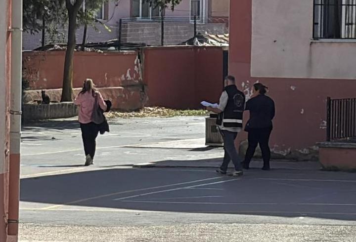 Okulda çantadan kurusıkı tabanca çıktı: Öğrenci ve ailesi gözaltında