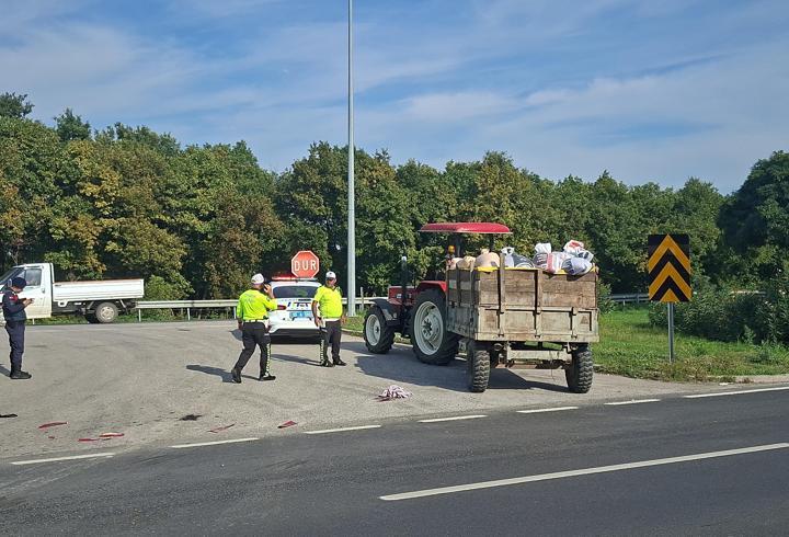 Samsun'da traktörle çarpışan motosikletin sürücüsü yaralandı
