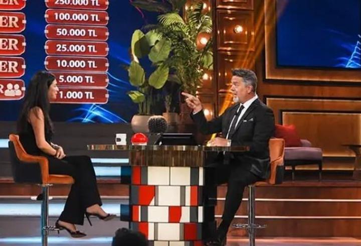 Cuma akşamları 'Beyaz'a büründü